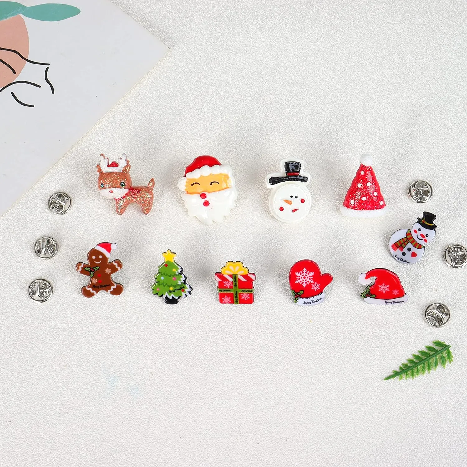 Christmas Brooch Pins for Women Chritmas Tree Snowflake Santa Snowman Candy Cane Reindeer Brooch Stocking Stuffers Christmas Gifts 2024