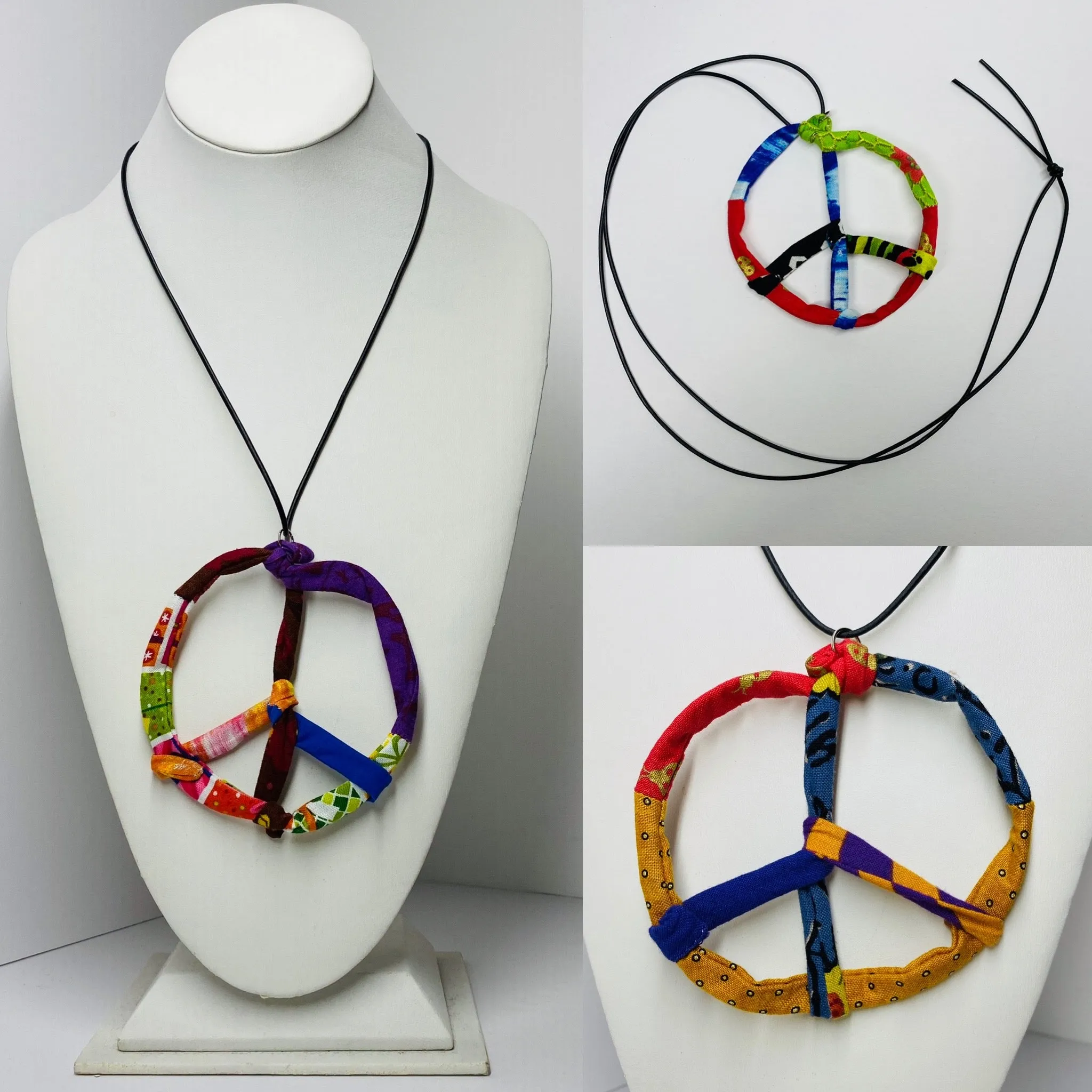 FICKLESTICKS Peace Sign Necklace - BLACK AND WHITE (NOT MULTI)