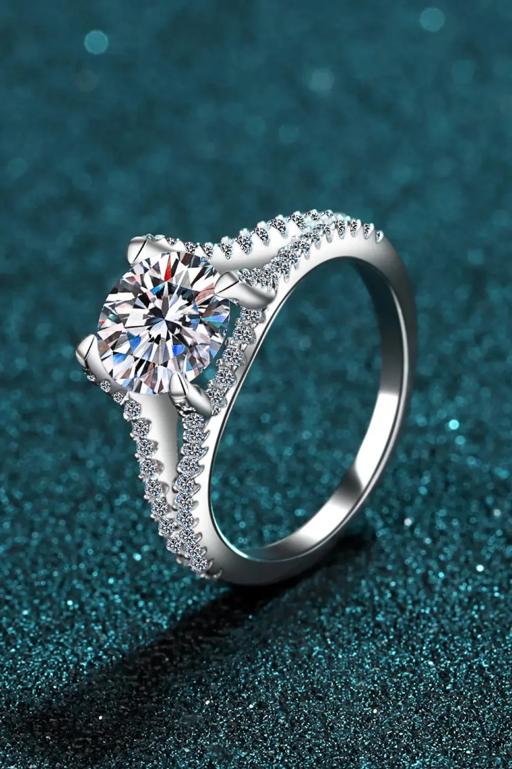 LOVCIA Stylish Moissanite Sterling Silver Ring