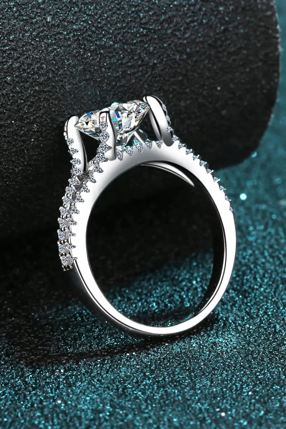 LOVCIA Stylish Moissanite Sterling Silver Ring