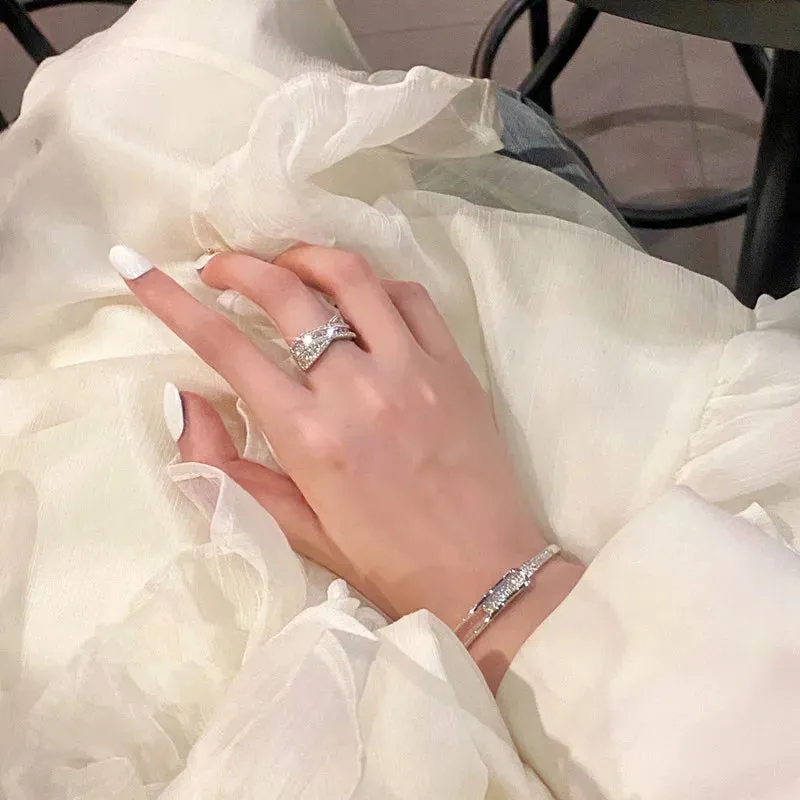 Luxury Crystal 925 Sterling Silver Inline Opening Bracelet Bangle for Women Glamorous Shiny Fashion Jewelry