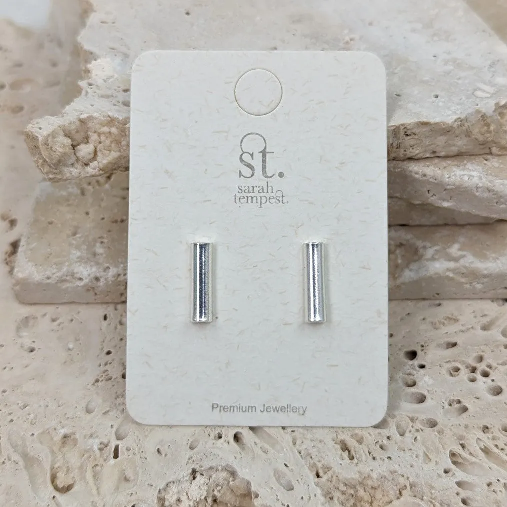 Simple bar stud earrings