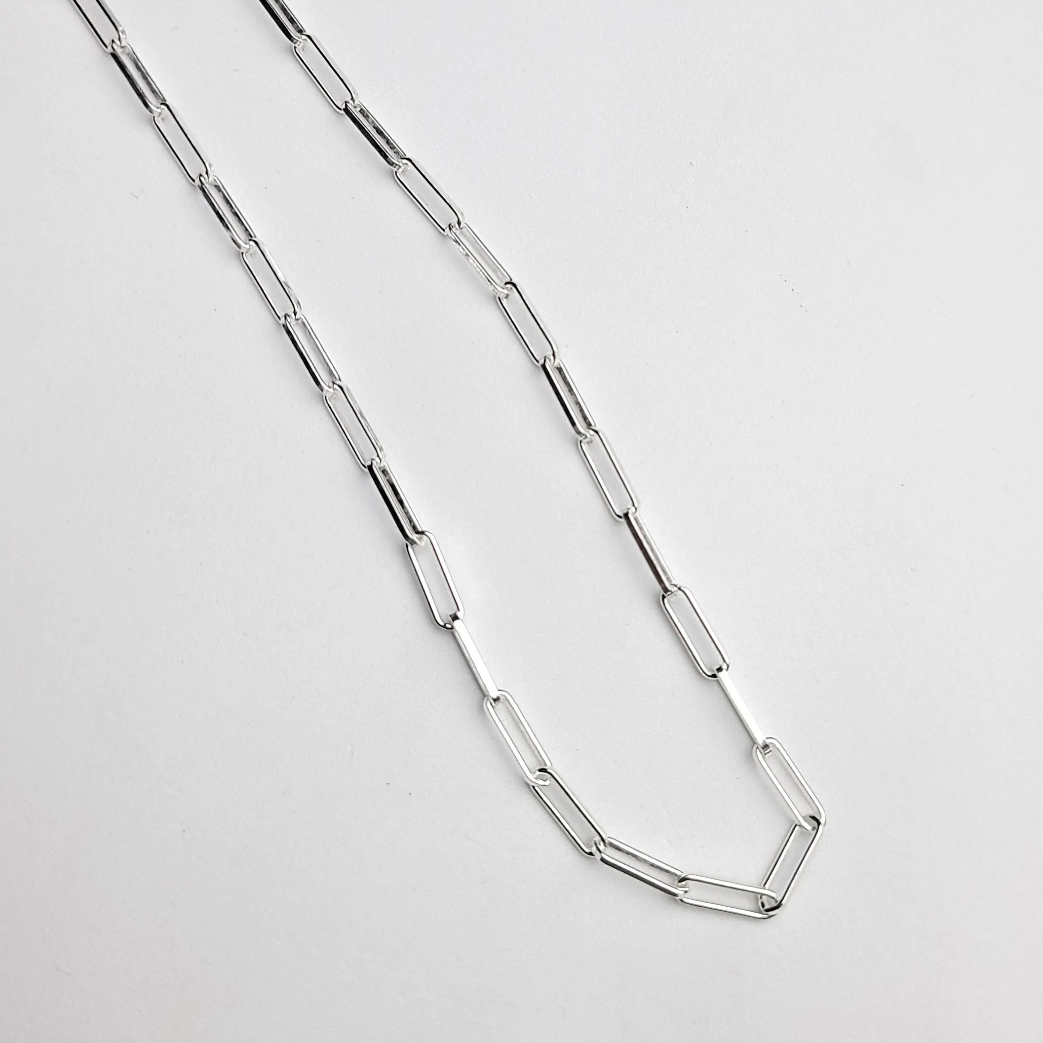 Thin Paper Clip Chain