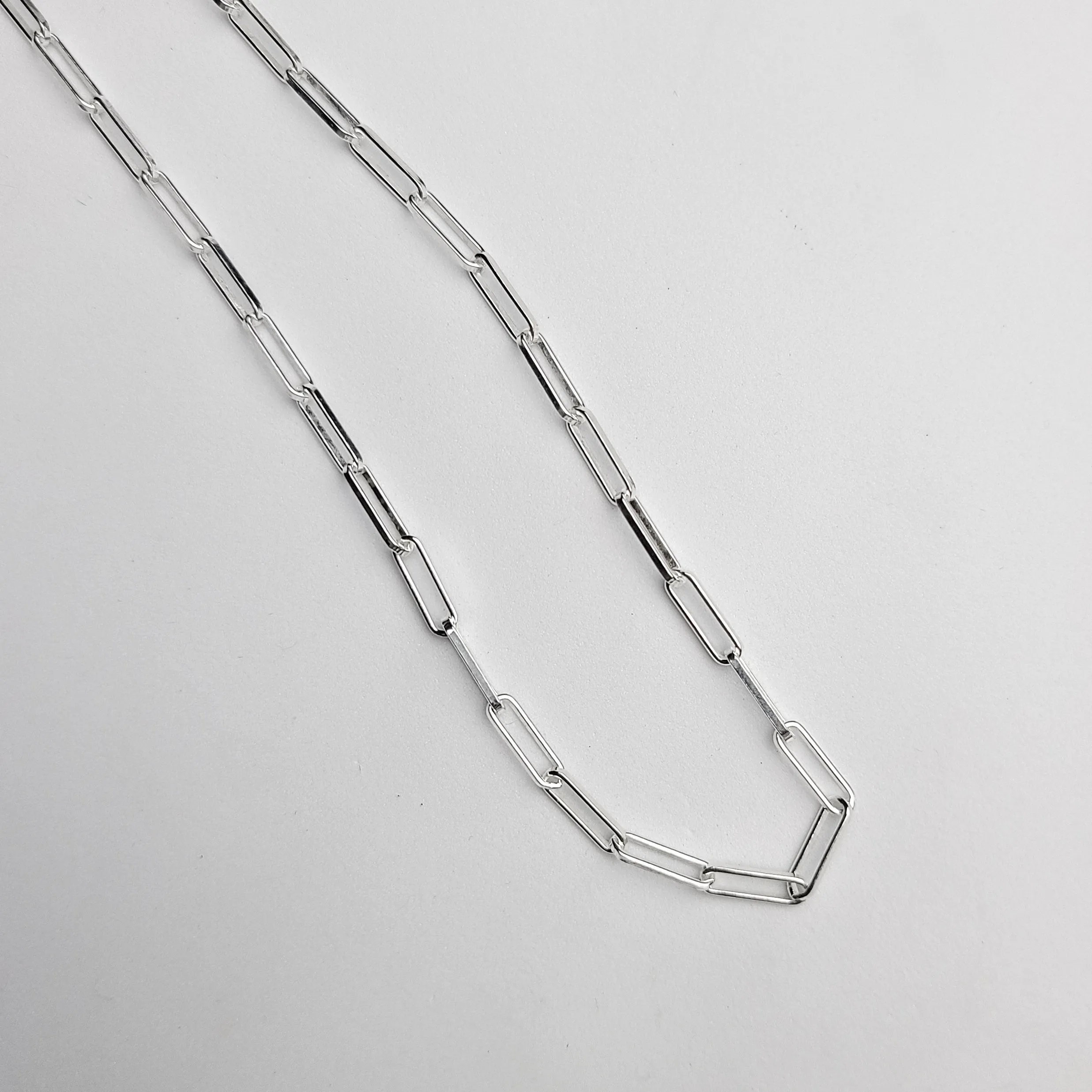 Thin Paper Clip Chain