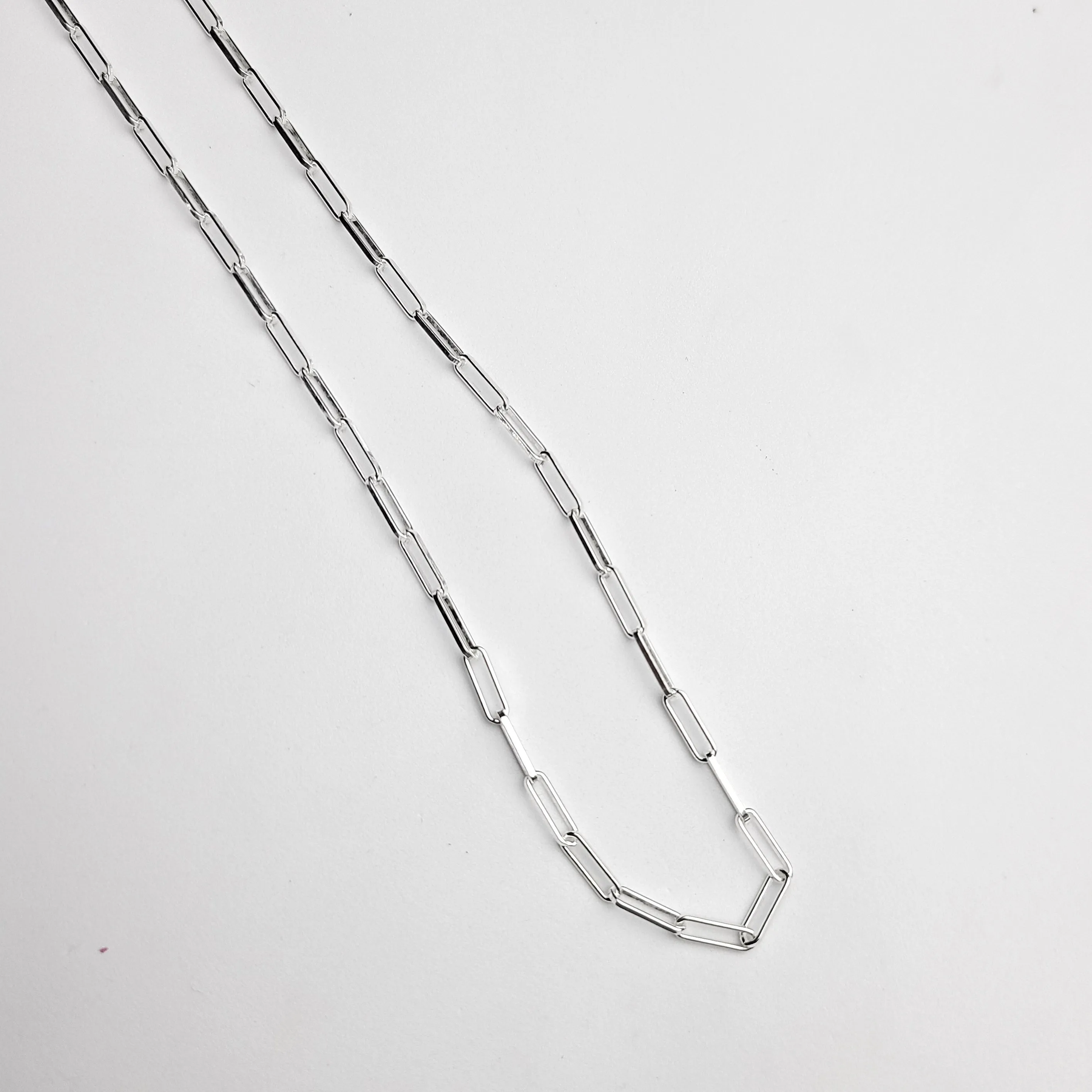Thin Paper Clip Chain