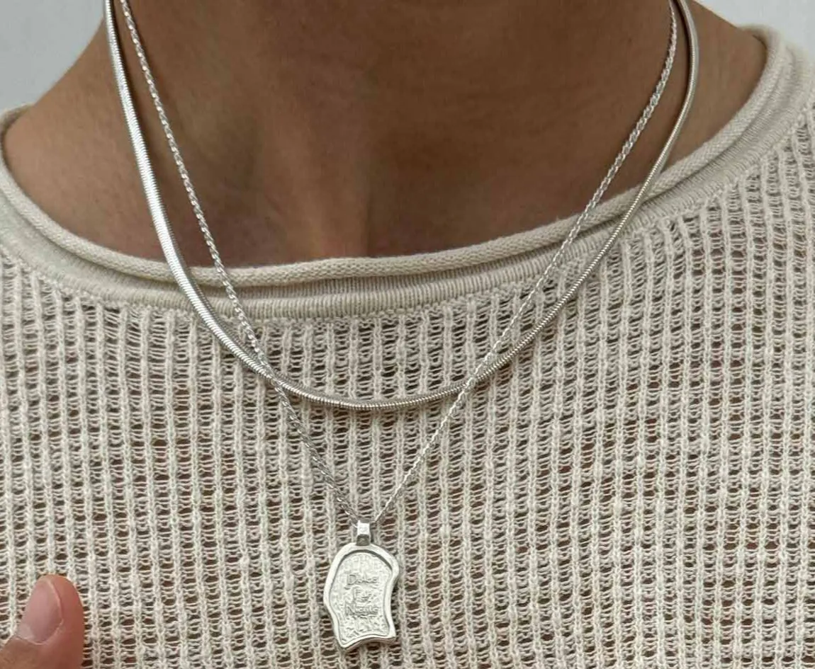 Vita Necklace